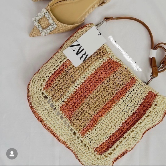 Zara Handbags - ZARA Woven bucket bag 6218/910